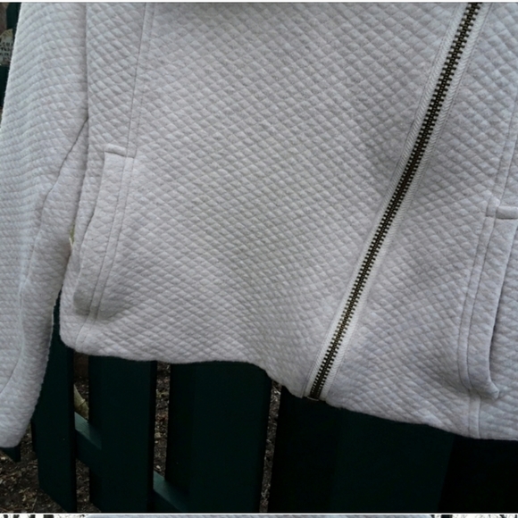 Cabi Ryder Asymmetrical Zip Quilted Moto Jacket - Picture 4 of 13